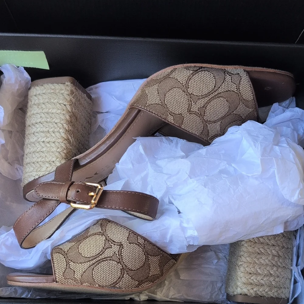 Coach Women's Tan and Brown Heels - Picture 4 of 4